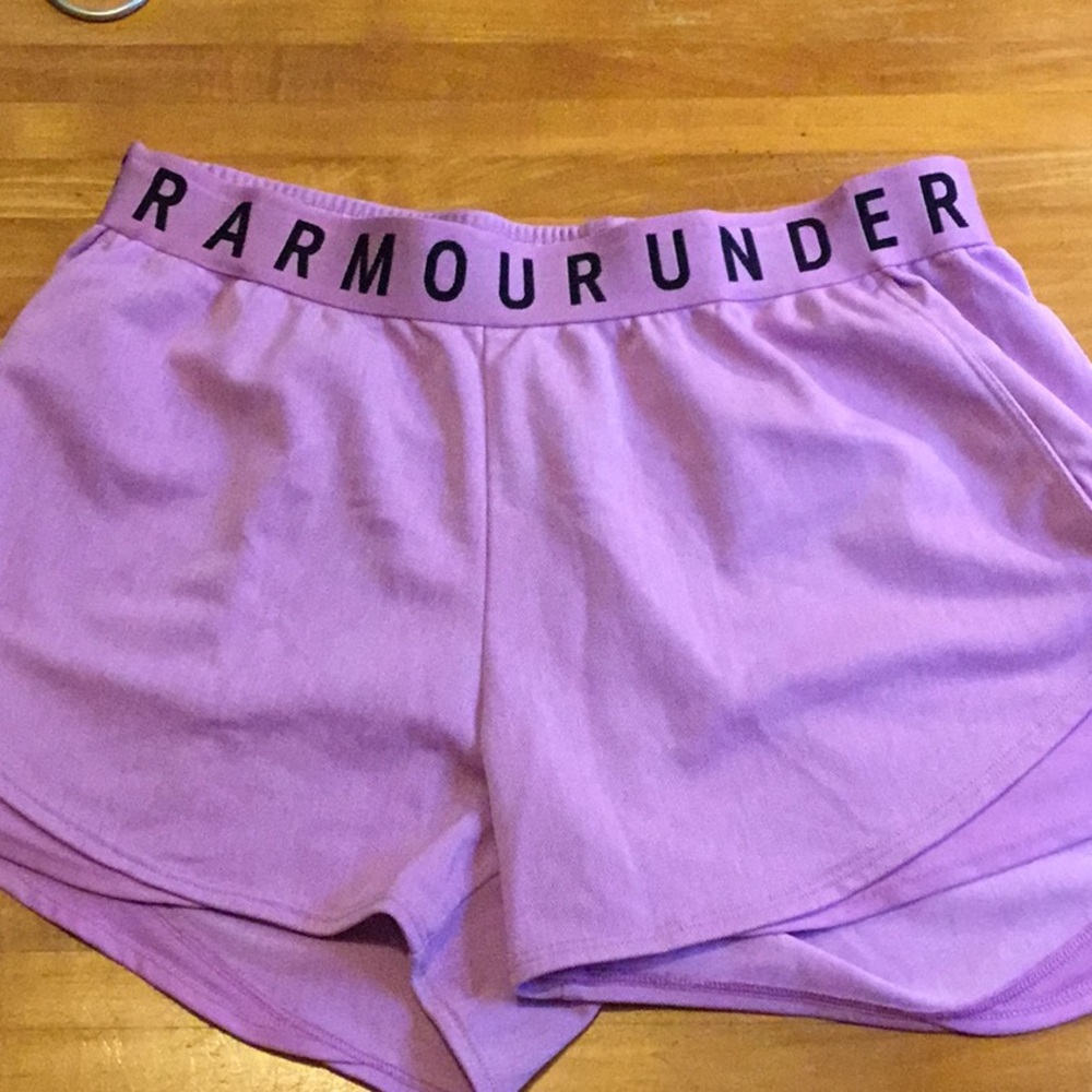Gym shorts, lilac, side seam pockets